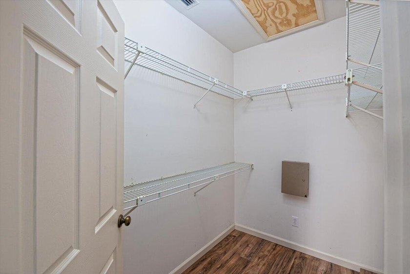 Great opportunity to own a one-story, true 3-bedroom villa in - photo 22