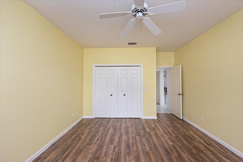 Great opportunity to own a one-story, true 3-bedroom villa in - photo 25