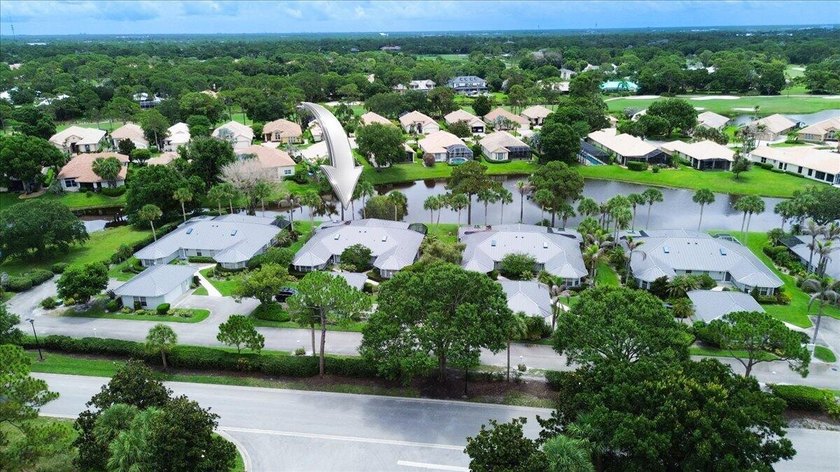 Great opportunity to own a one-story, true 3-bedroom villa in - photo 47