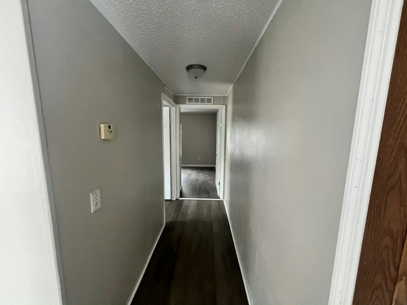 Right now, you could own a 2005 model 3 bed/2 bath, 1056 sq. ft - photo 11