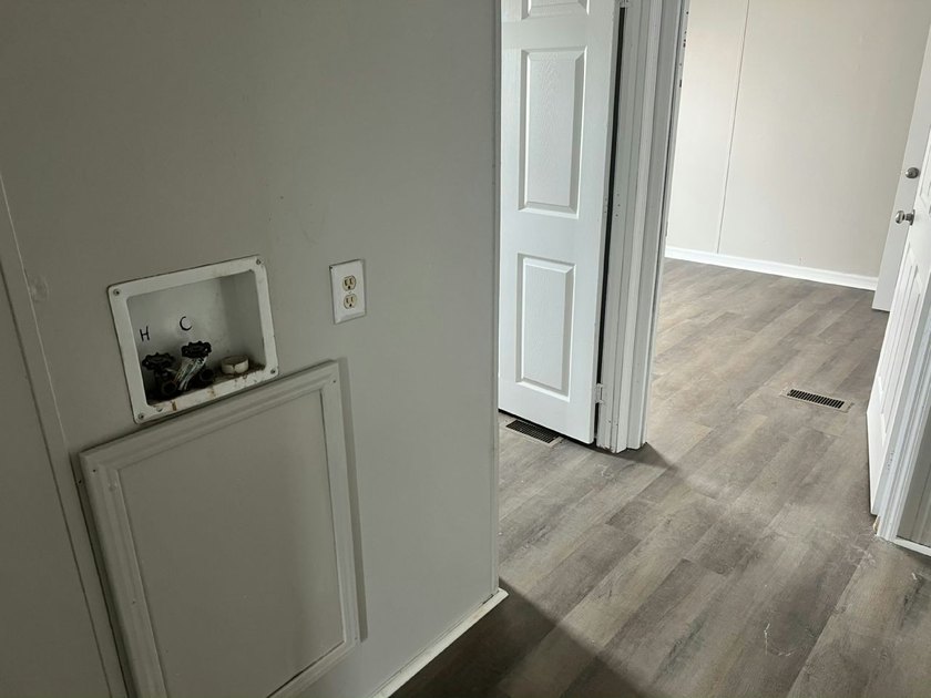 Right now, you could own a 2005 model 3 bed/2 bath, 1056 sq. ft - photo 15
