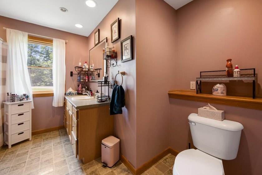 Welcome to 1 Dakin Lane, where modern comfort meets Maine living - photo 45