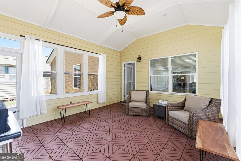 Welcome home to this well-maintained 3-bedroom, 2-bath ranch - photo 5