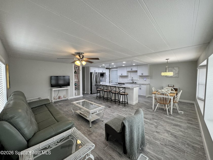 REMODELED Fully furnished light bright (Bay Windows), open - photo 31