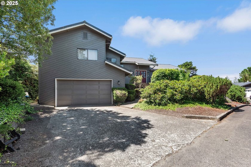 Custom Updated Home on Telegraph Hill with Bay Views.This - photo 3