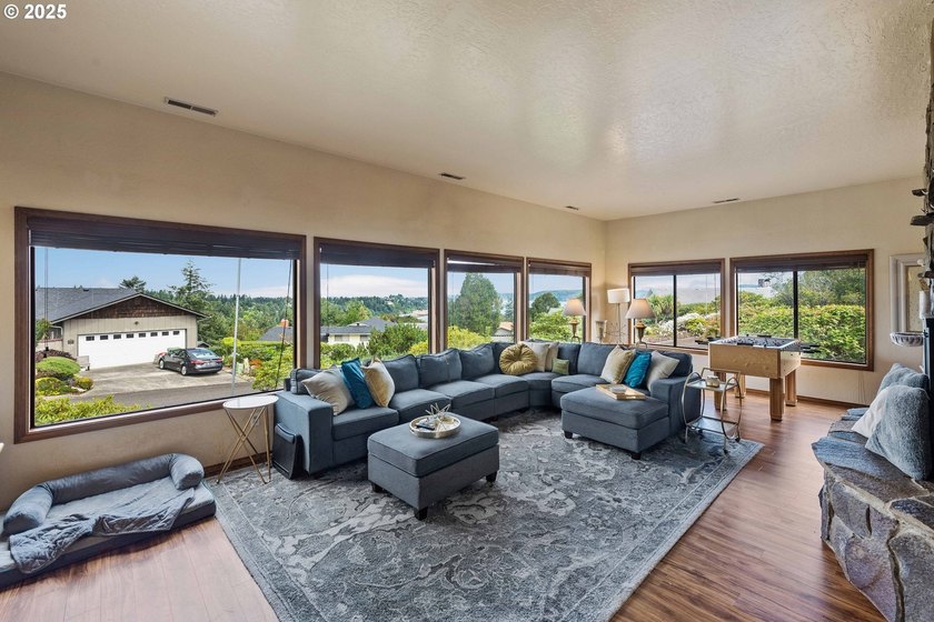 Custom Updated Home on Telegraph Hill with Bay Views.This - photo 9