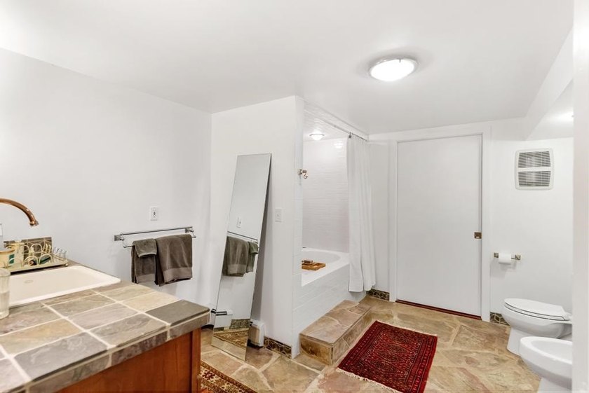 Welcome to this spacious 3 bedroom home in Charlevoix set on 4.2 - photo 31