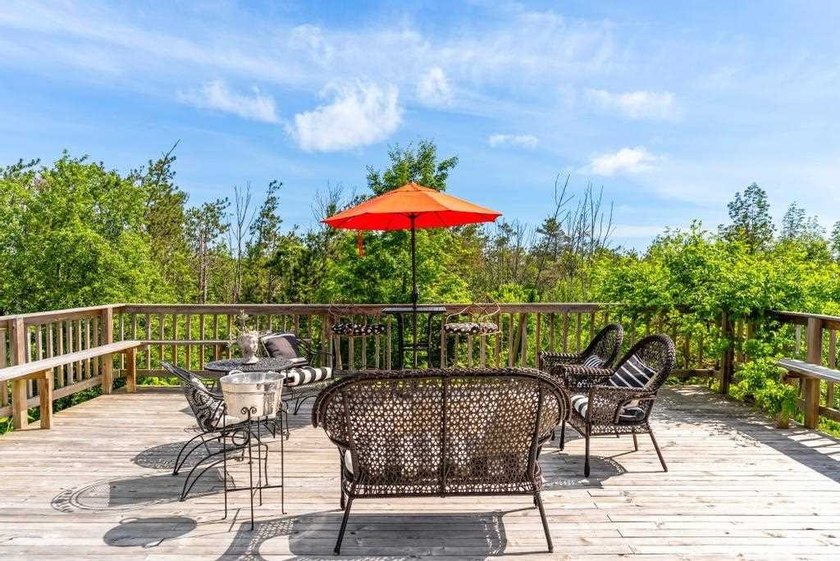 Welcome to this spacious 3 bedroom home in Charlevoix set on 4.2 - photo 36
