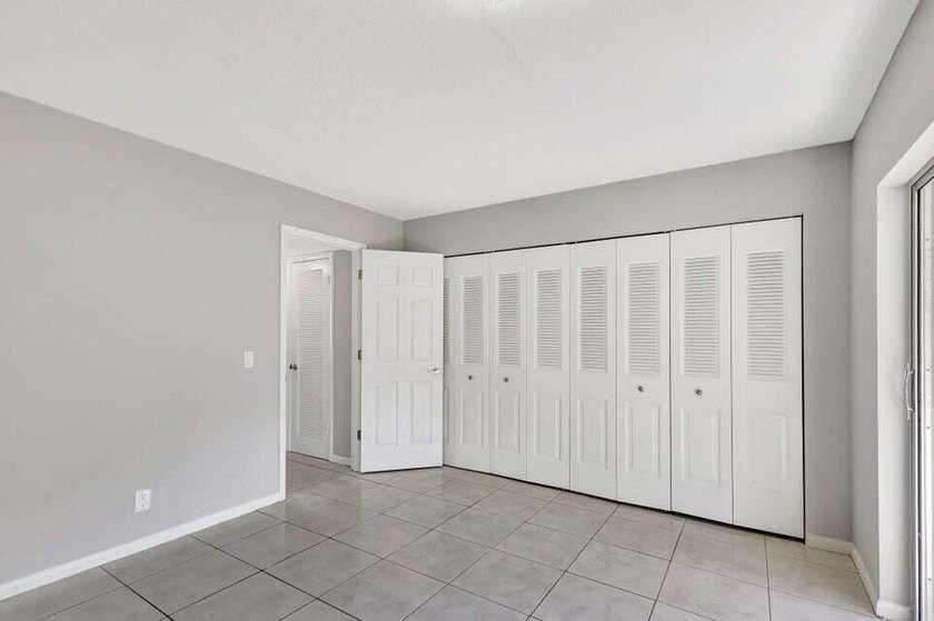 Beautifully remodeled ground floor unit in a gated 55 + - photo 13