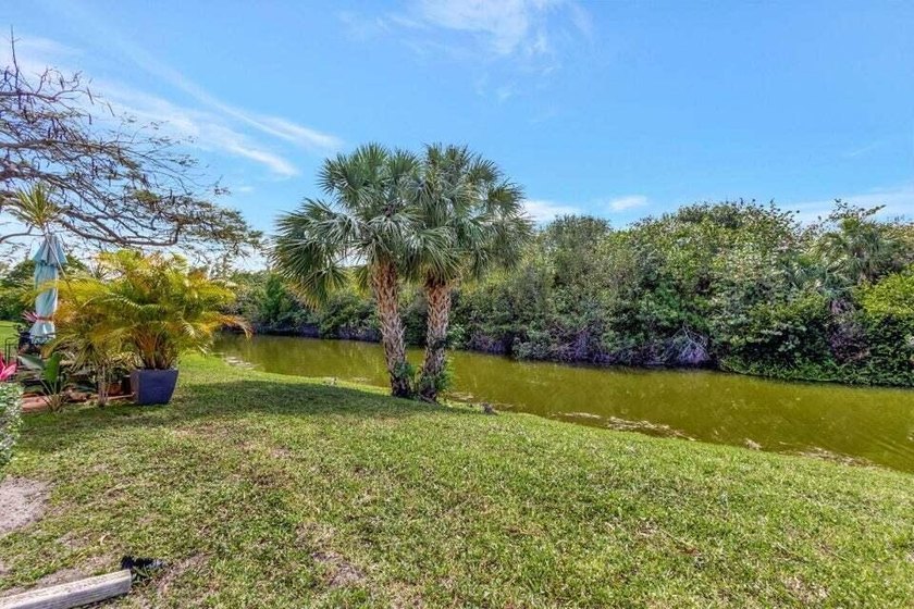 Beautifully remodeled ground floor unit in a gated 55 + - photo 19