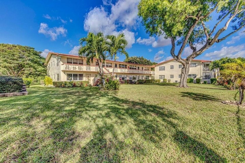 Beautifully remodeled ground floor unit in a gated 55 + - photo 24