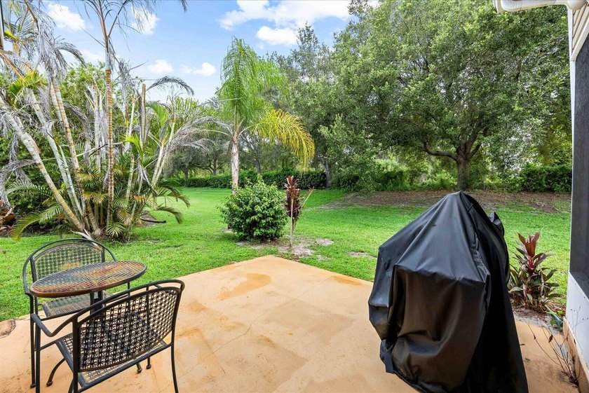 Welcome to your Florida retirement dream! Nestled on a quiet - photo 31