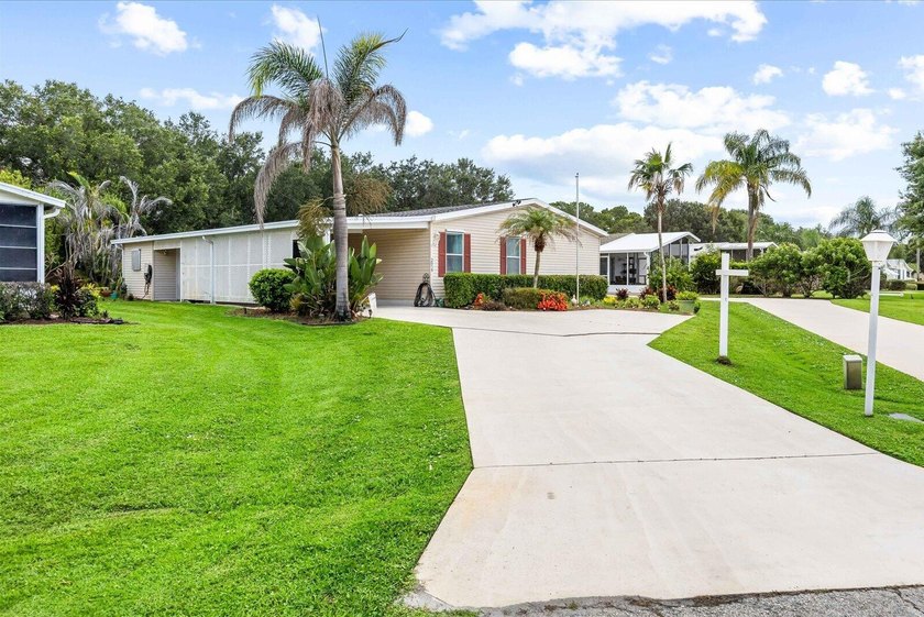 Welcome to your Florida retirement dream! Nestled on a quiet - photo 34