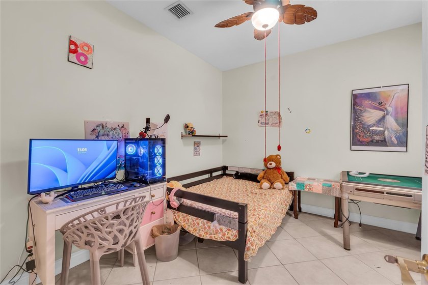 Immaculate 4-bedroom plus loft, 2.5-bath home situated on an - photo 19
