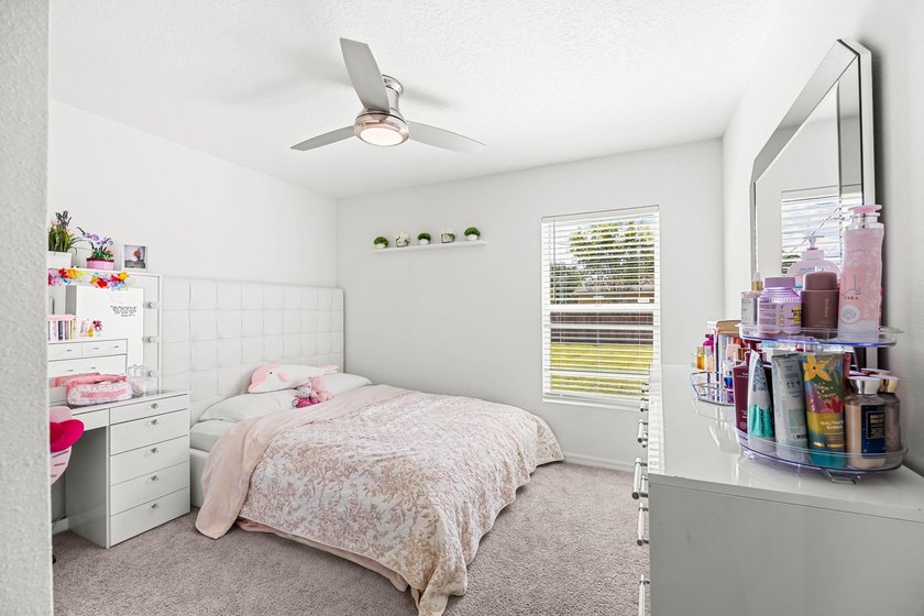 Beautifully maintained 2024 CBS home offering 3 bedrooms and 2 - photo 24