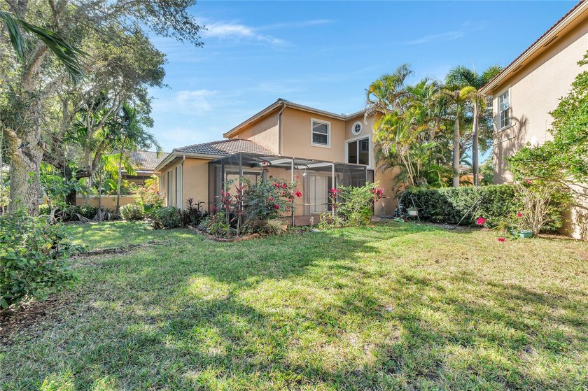 Immaculate 4-bedroom plus loft, 2.5-bath home situated on an - photo 27