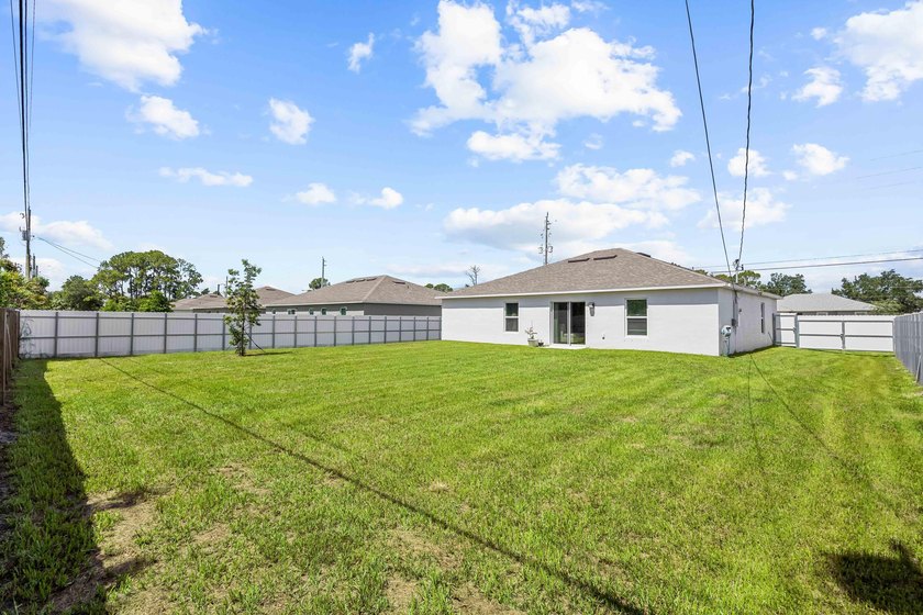 Beautifully maintained 2024 CBS home offering 3 bedrooms and 2 - photo 31