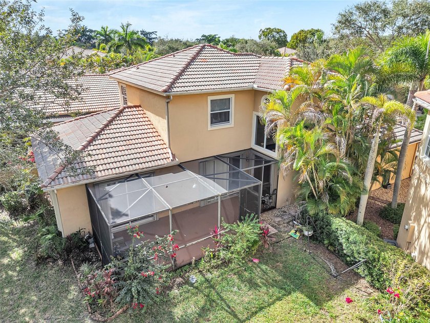 Immaculate 4-bedroom plus loft, 2.5-bath home situated on an - photo 32