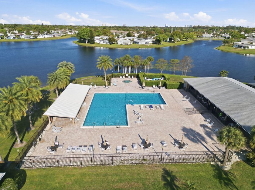 Welcome to Cypress Lakes, one of West Palm Beach's best-kept - photo 33