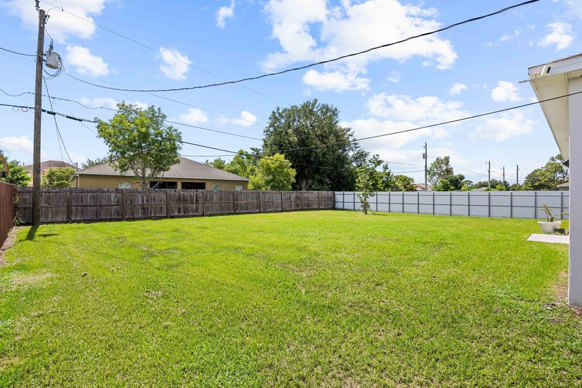 Beautifully maintained 2024 CBS home offering 3 bedrooms and 2 - photo 33