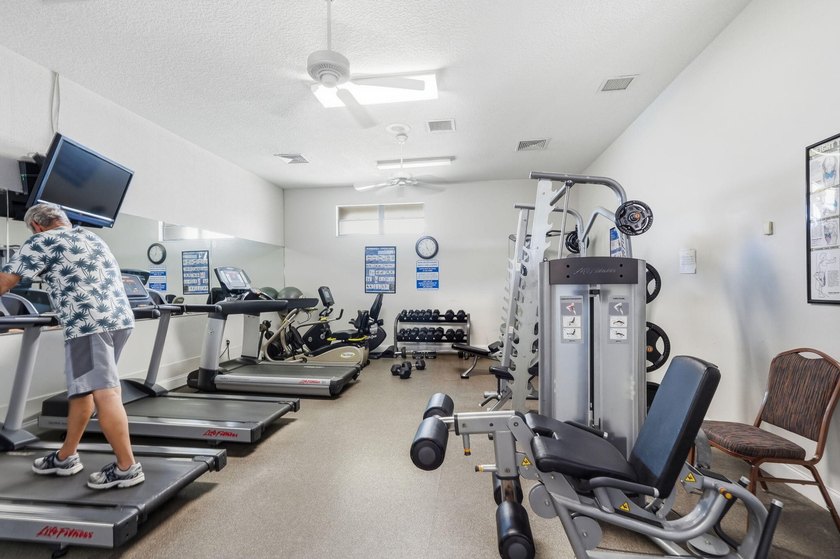 Welcome to Cypress Lakes, one of West Palm Beach's best-kept - photo 40