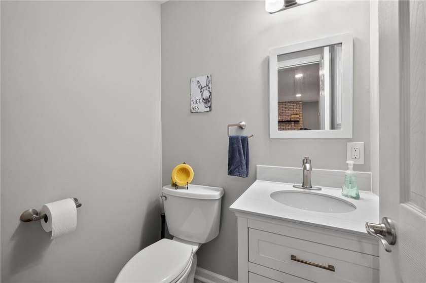 Welcome home to 10 Mascot Drive, a beautifully updated 1 - photo 12