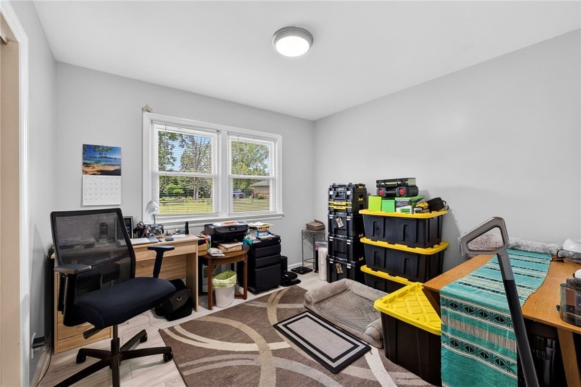 Welcome home to 10 Mascot Drive, a beautifully updated 1 - photo 16