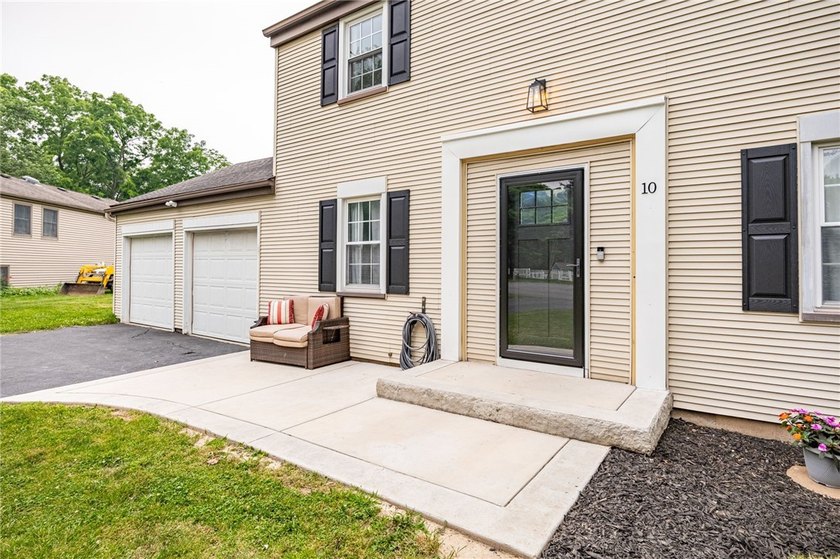 Welcome to 10 Gueymar Circle, a spacious 4-bedroom, 3-bath - photo 6