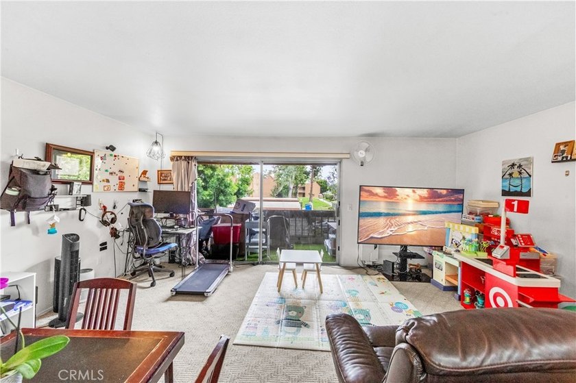 Excellent Opportunity ! This one-bedroom condo is priced - photo 11
