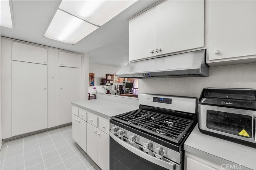 Excellent Opportunity ! This one-bedroom condo is priced - photo 15