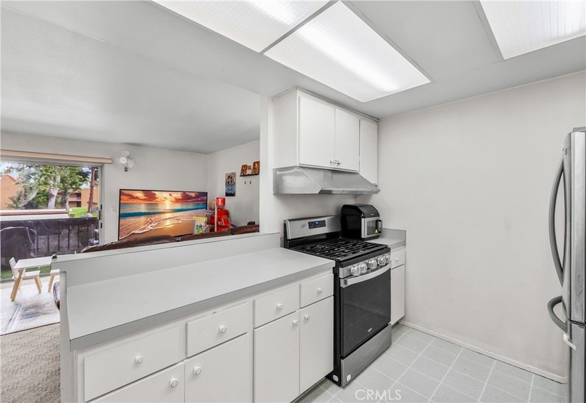 Excellent Opportunity ! This one-bedroom condo is priced - photo 16