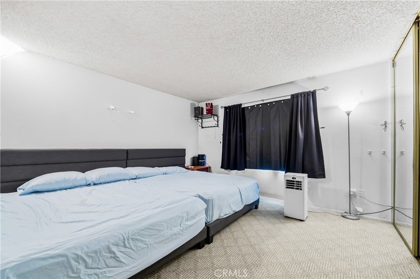 Excellent Opportunity ! This one-bedroom condo is priced - photo 24