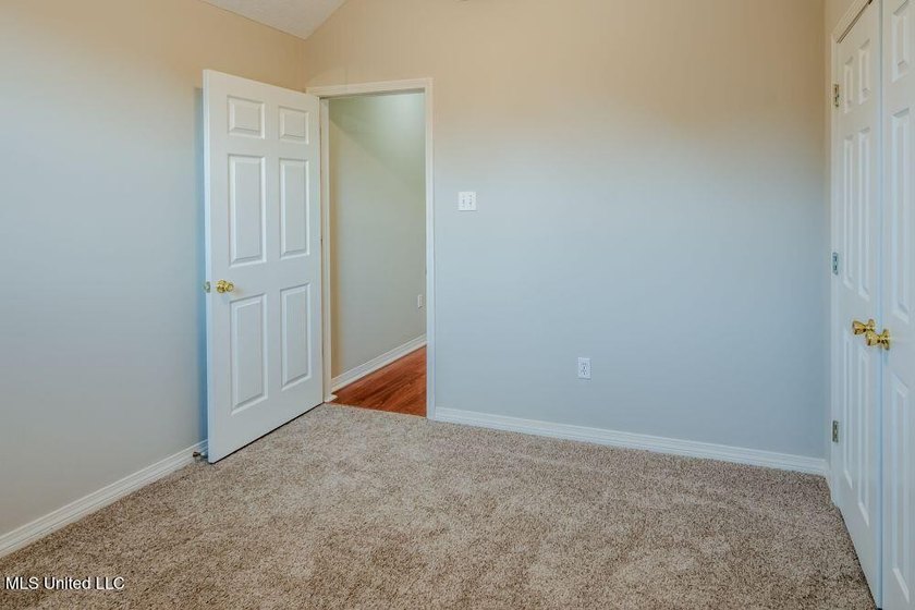 Welcome to Azalea Trace! This 3 bedroom 2 bath home is situated - photo 33