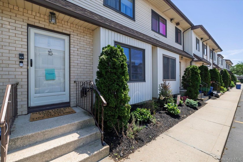 This Townhouse lives large with more than 1,500 square feet of - photo 3