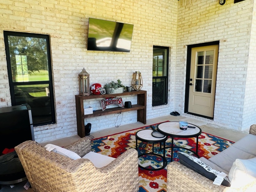 Luxury Home on Coopers Hawk Golf Course in Melbourne, AR for Sale - photo 24