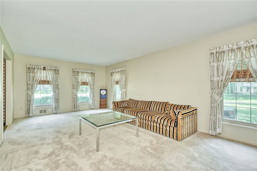 THE WOODS AT MILLCREEK! HIGHLY DESIRABLE AREA CLOSE TO WEBSTER - photo 7