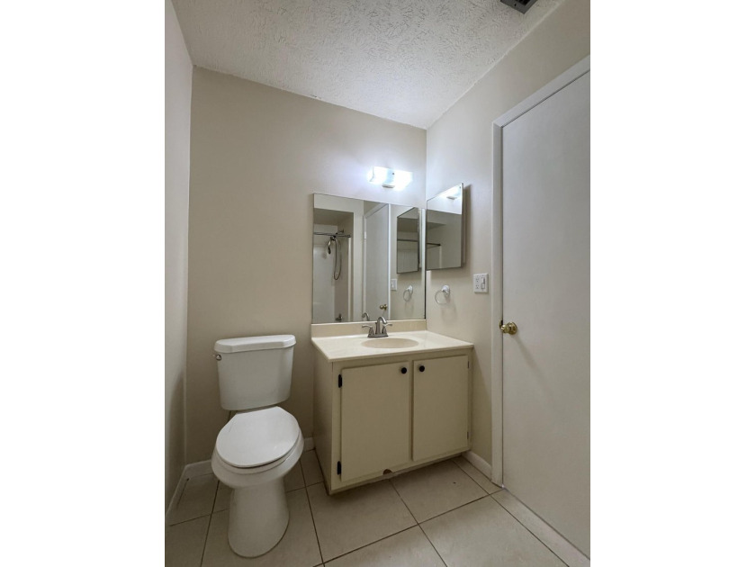Island Oasis at Carlton Villas! Experience the ultimate South - photo 15