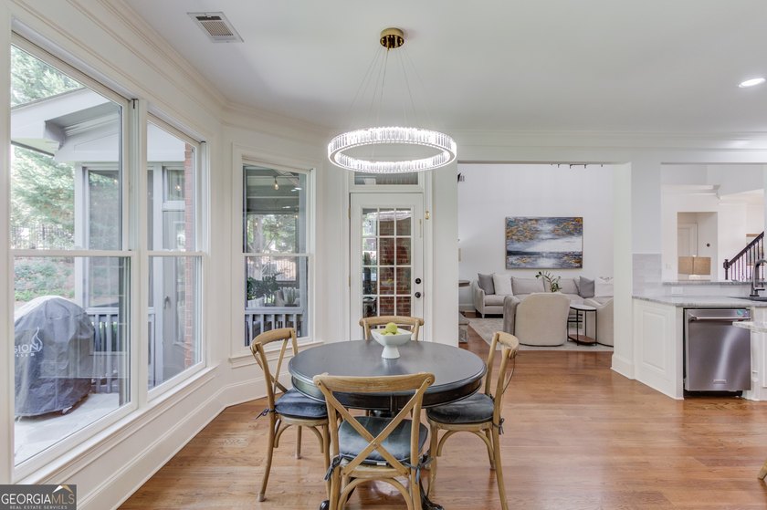 Discover rare luxury in the heart of the highly sought-after - photo 19