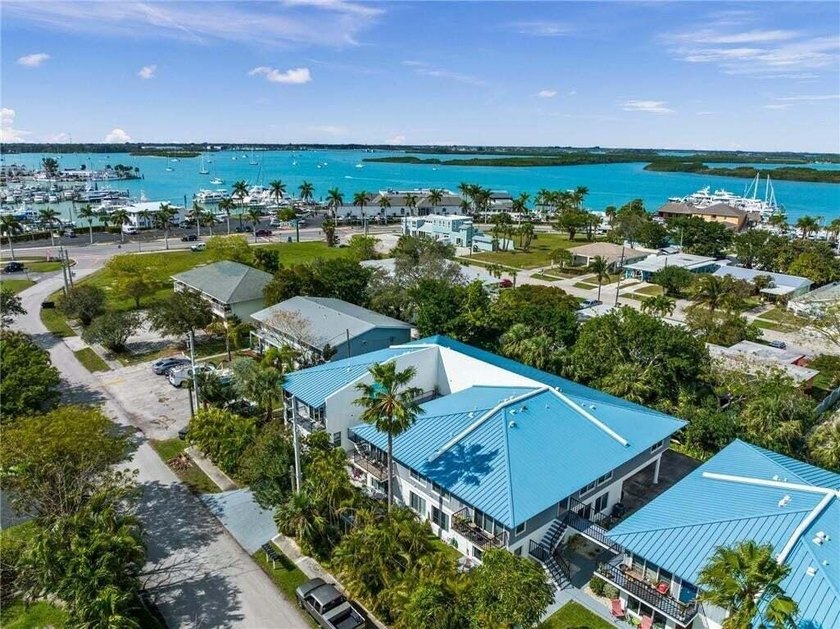 Island Oasis at Carlton Villas! Experience the ultimate South - photo 20