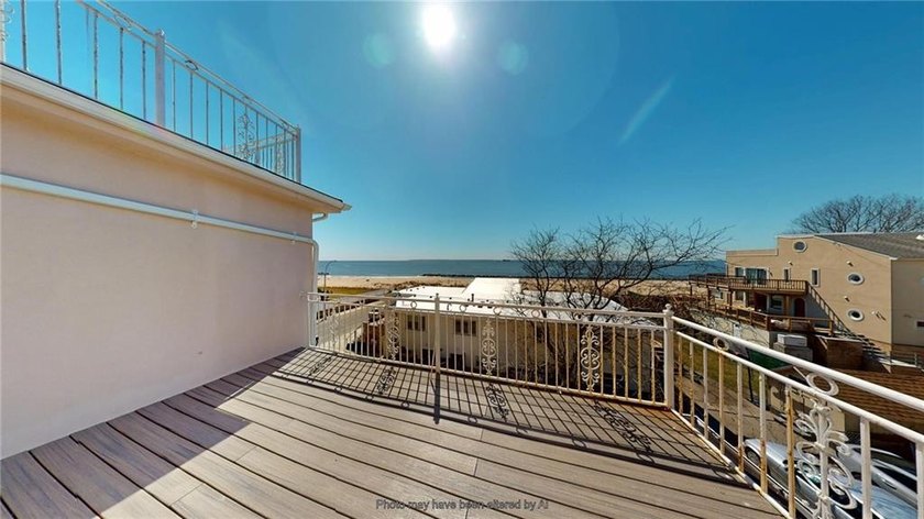 Experience breathtaking open water views from this beautifully - photo 2