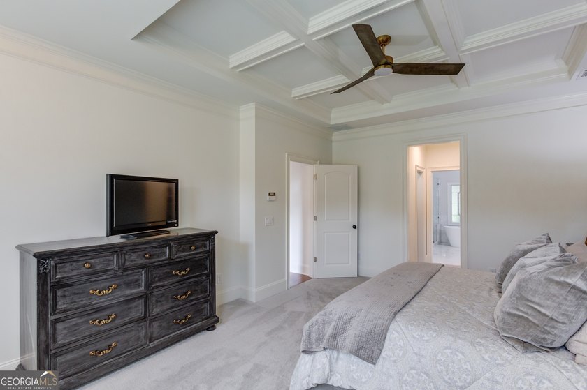 Discover rare luxury in the heart of the highly sought-after - photo 25