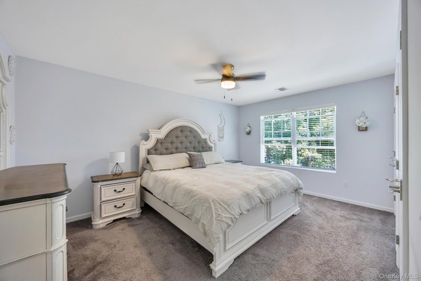 This beautiful Laurelton Cape Cod Style is 6 years young - photo 25