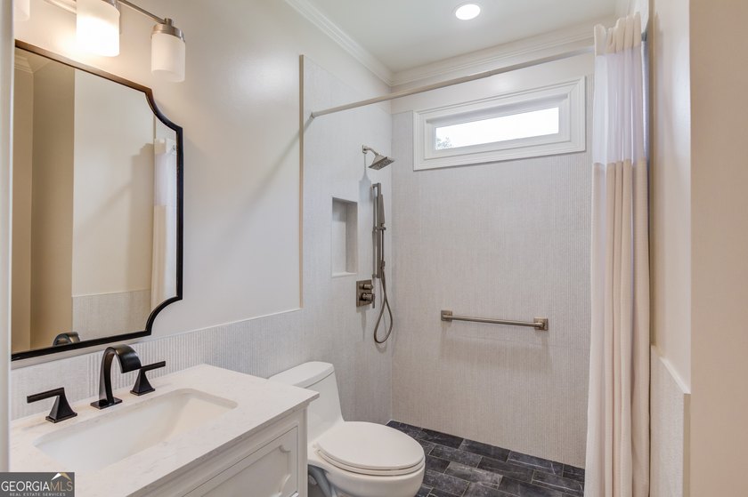 Discover rare luxury in the heart of the highly sought-after - photo 31