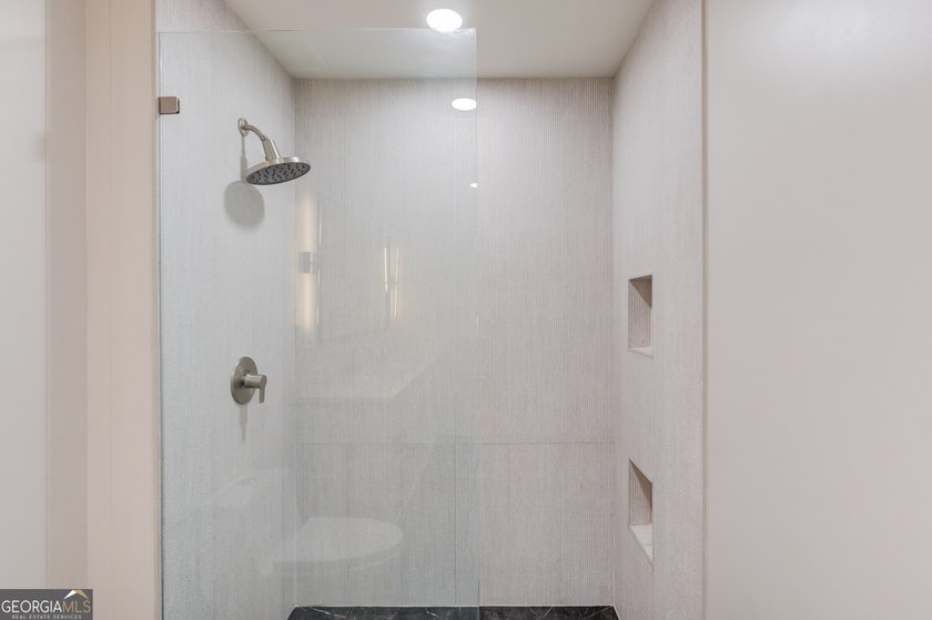 Discover rare luxury in the heart of the highly sought-after - photo 38