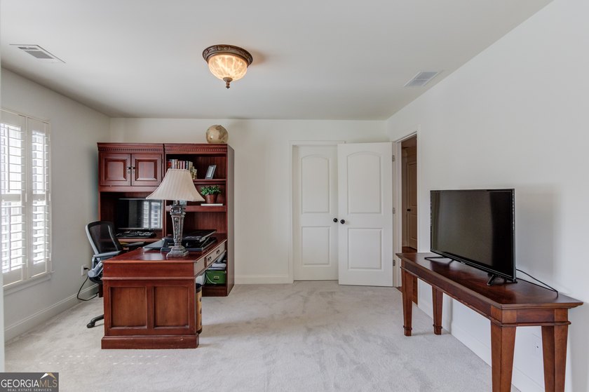 Discover rare luxury in the heart of the highly sought-after - photo 46