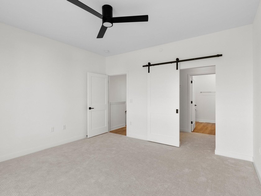 Welcome to Lakeshore Commons! This home is located in one of Oak - photo 17