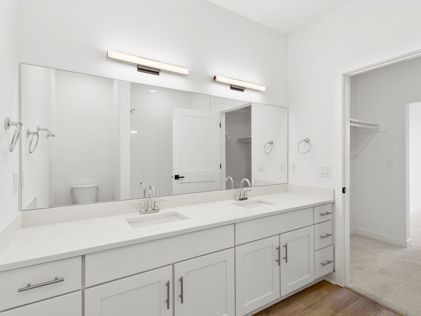 Welcome to Lakeshore Commons! This home is located in one of Oak - photo 21