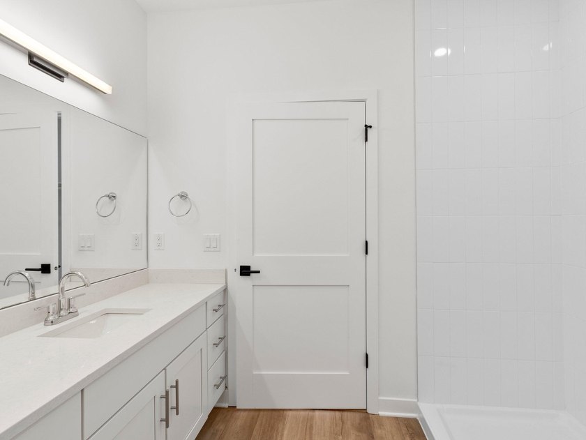 Welcome to Lakeshore Commons! This home is located in one of Oak - photo 22
