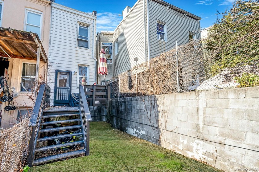 Located in the heart of Cypress Hill . Situated on a quiet - photo 23