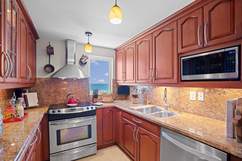 ABSOLUTELY GORGEOUS OCEAN &amp; BEACHFRONT CONDO | PRESTIGIOUS - photo 17